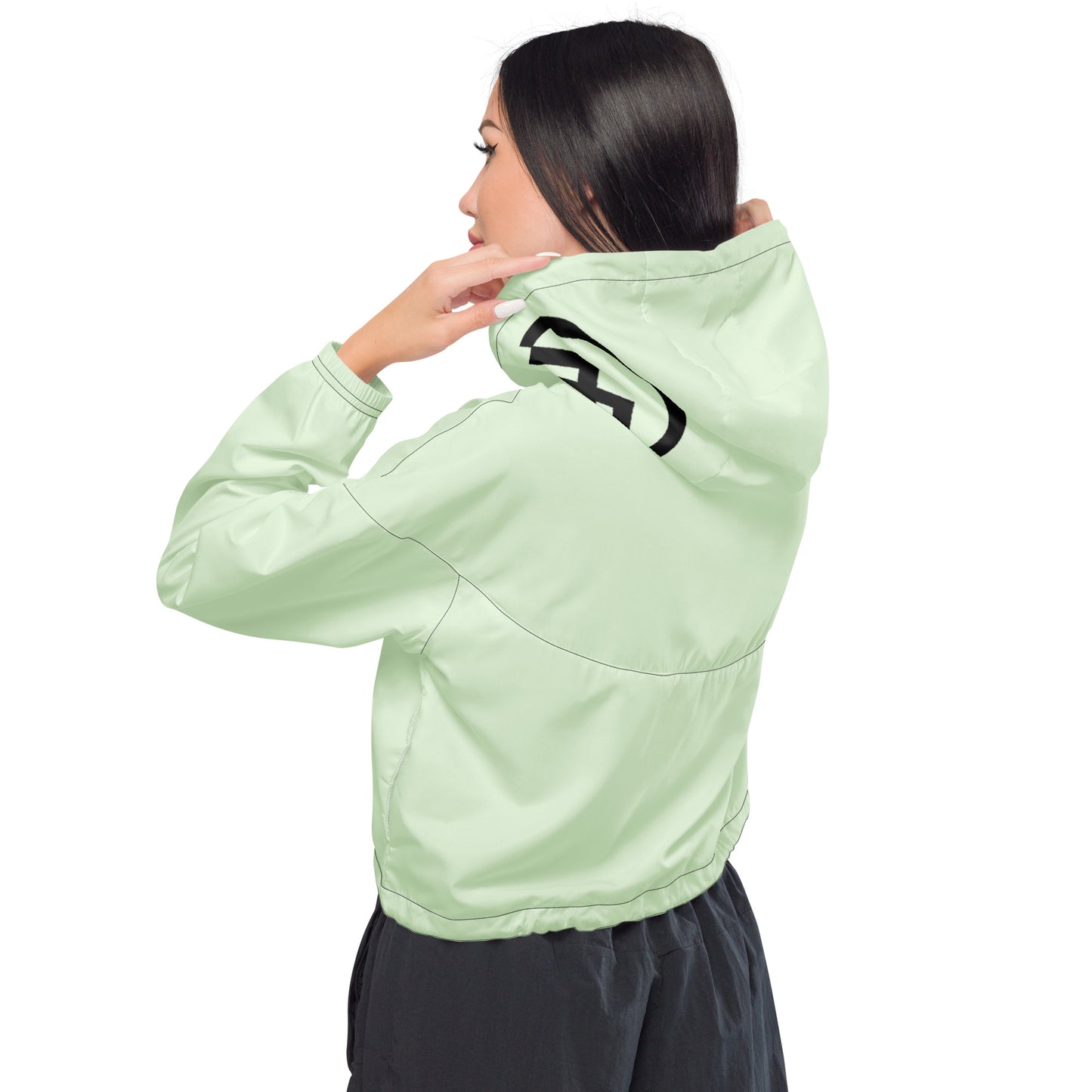 Cortavientos crop de color verde para mujer impermeable modelo espalda